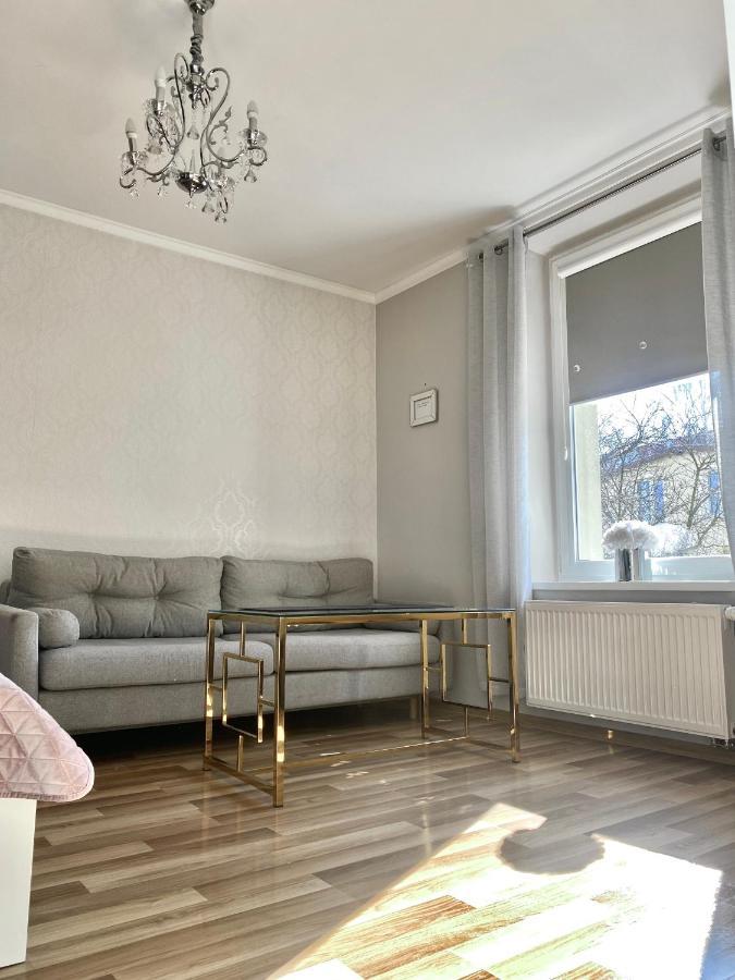 Glamour Apartment Przy Plazy, Z Parkingiem Prywatnym 索波特 外观 照片
