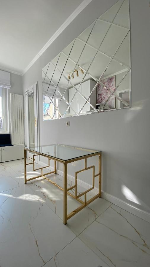Glamour Apartment Przy Plazy, Z Parkingiem Prywatnym 索波特 外观 照片
