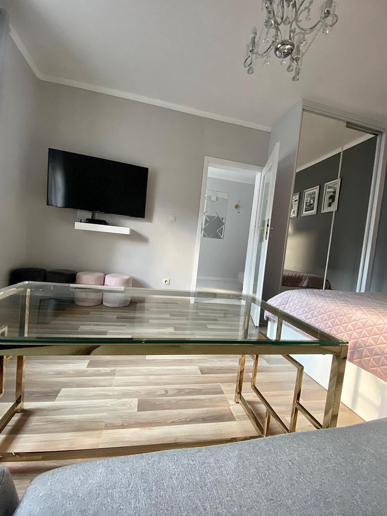 Glamour Apartment Przy Plazy, Z Parkingiem Prywatnym 索波特 外观 照片